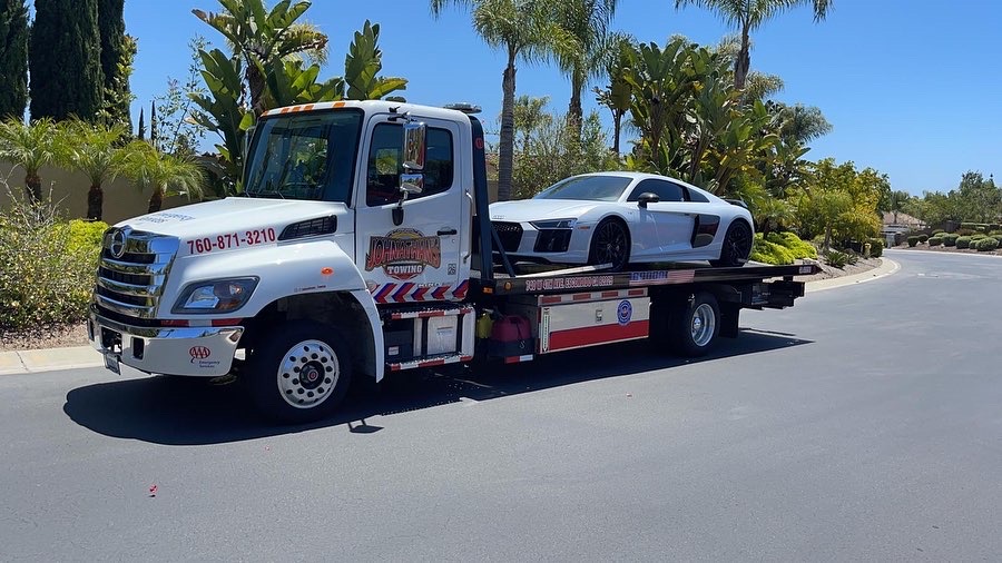 Gallery – Johnathan's Towing